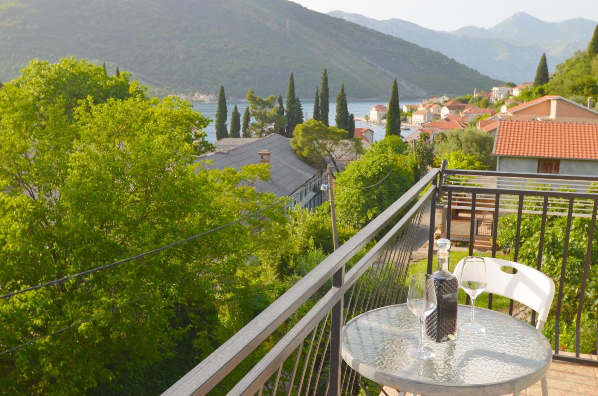 Apartments Dinko Zifra Tivat Exteriér fotografie